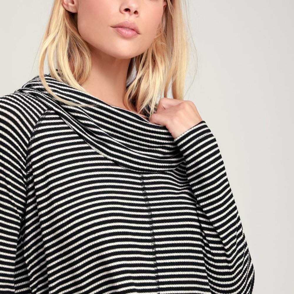 BB Dakota > Striped Cowl Neck Sweater Medium - Picture 1 of 7